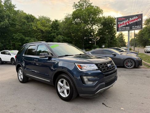 Used 2017 Ford Explorer XLT w/ Equipment Group 201A AWD/4WD image 1