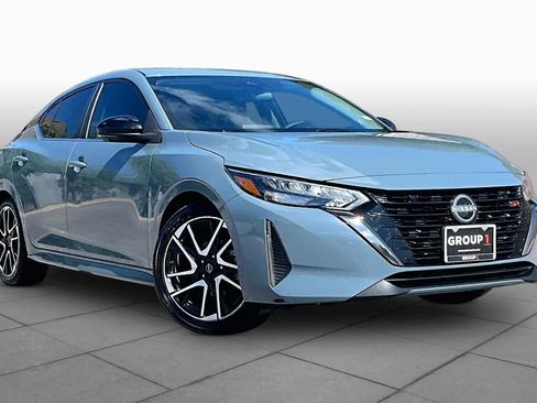 Used 2024 Nissan Sentra SR w/ SR Premium Package FWD image 3