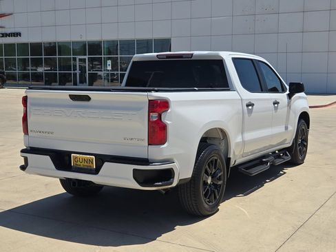 Used 2022 Chevrolet Silverado 1500 Custom RWD image 3