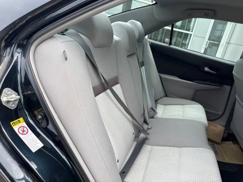 Used 2014 Toyota Camry LE FWD image 27