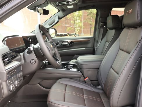 New 2026 Chevrolet Tahoe High Country AWD/4WD image 11