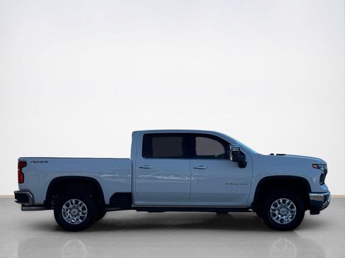 Used 2025 Chevrolet Silverado 2500 LTZ w/ LTZ Convenience Package AWD/4WD image 9