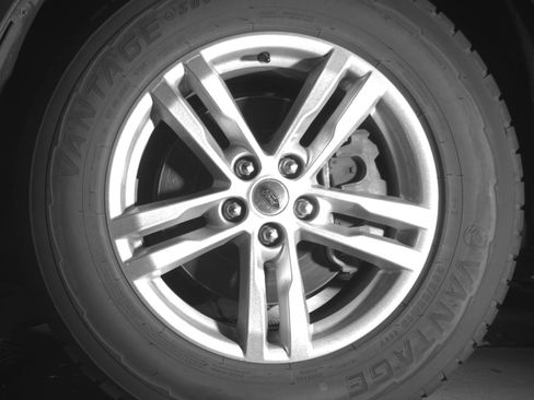 Used 2024 Ford Explorer XLT w/ Equipment Group 202A RWD image 12