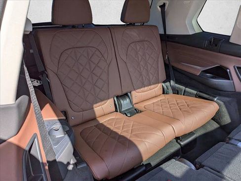 Used 2025 BMW X7 xDrive40i w/ Climate Comfort Package AWD/4WD image 20