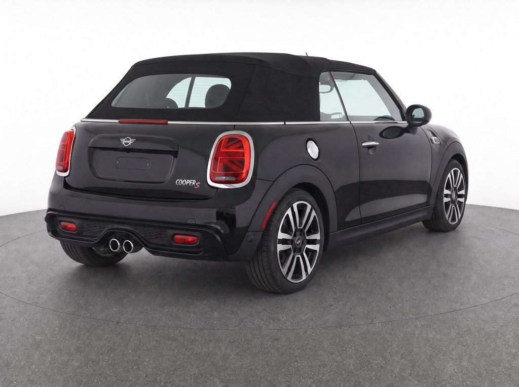 Used 2020 MINI Cooper S w/ Signature Upholstery Package FWD image 4