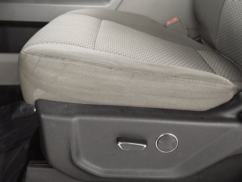 Used 2018 Ford F250 XLT w/ XLT Premium Package image 26