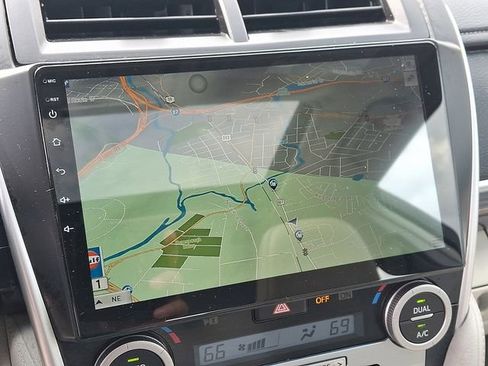 Used 2013 Toyota Camry XLE w/ Leather Pkg image 18