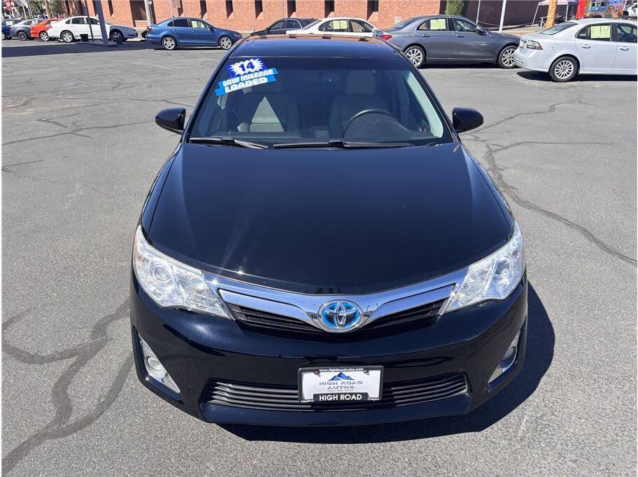 Used 2014 Toyota Camry XLE w/ Leather Package FWD image 8