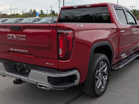 Used 2023 GMC Sierra 1500 SLT w/ SLT Premium Package AWD/4WD image 8