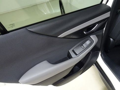 Used 2020 Subaru Outback Premium image 33