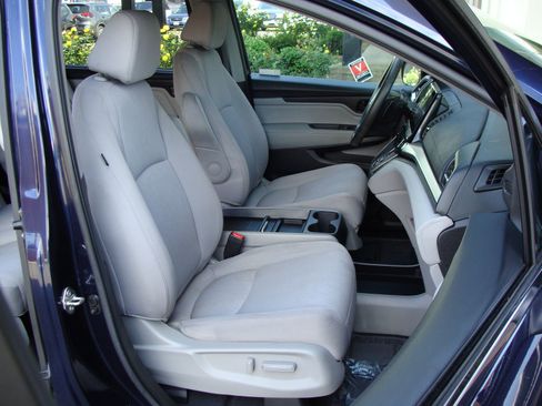 Used 2019 Honda Odyssey EX image 11