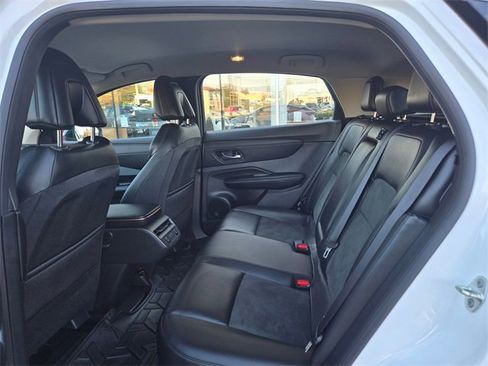 Used 2024 Nissan Ariya AWD image 17