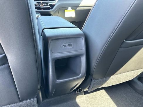 New 2026 Buick Envista Avenir FWD image 12