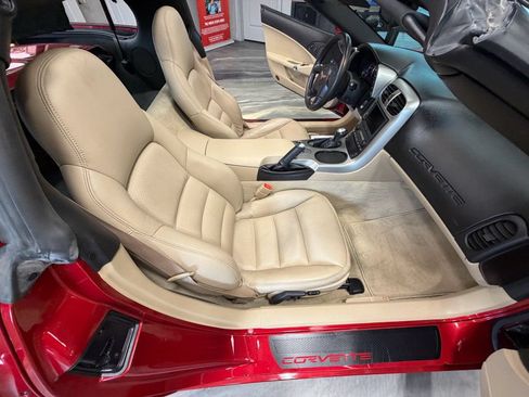 Used 2005 Chevrolet Corvette Coupe w/ Preferred Equipment Group RWD image 35