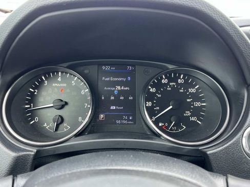 Used 2019 Nissan Rogue SV FWD image 34