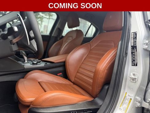 Used 2018 Alfa Romeo Giulia Ti Sport w/ Quick Order Package 22U Sport RWD image 9