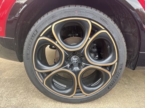 New 2025 Alfa Romeo Tonale image 23