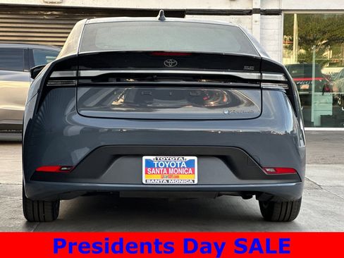 Used 2023 Toyota Prius Prime SE image 5