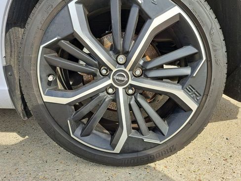 Used 2024 Nissan Altima 2.5 SR w/ SR Premium Package image 27