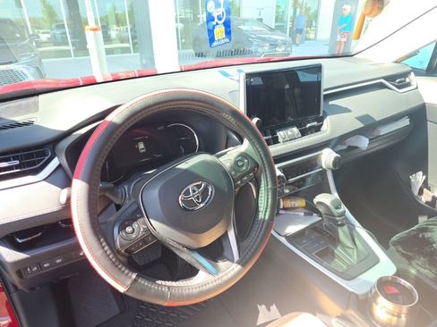 Used 2025 Toyota RAV4 XLE Premium w/ Weather Package image 7