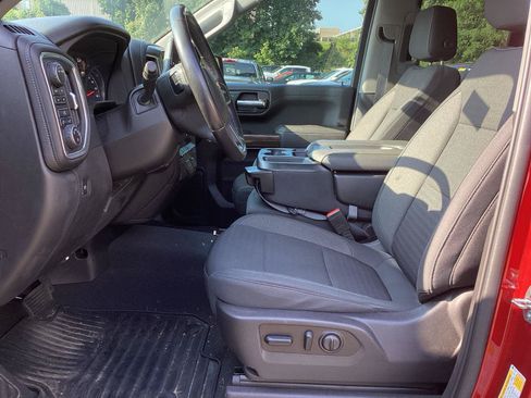 Used 2021 Chevrolet Silverado 1500 LT w/ Z71 Off-Road Package AWD/4WD image 8