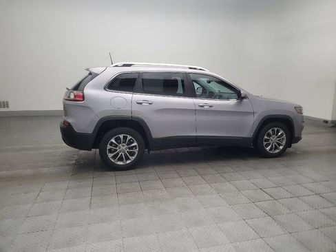 Used 2019 Jeep Cherokee Latitude Plus w/ Comfort/Convenience Group FWD image 10