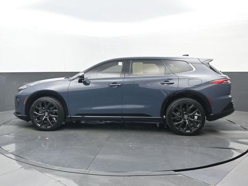 Used 2025 Toyota Crown Signia w/ Advanced Technology Package image 22