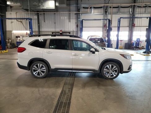 Used 2022 Subaru Ascent Limited w/ Technology Package AWD/4WD image 8