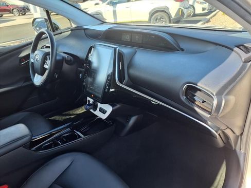 Used 2018 Toyota Prius Prime image 18
