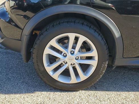 Used 2015 Nissan Juke SV w/ Technology Package image 5