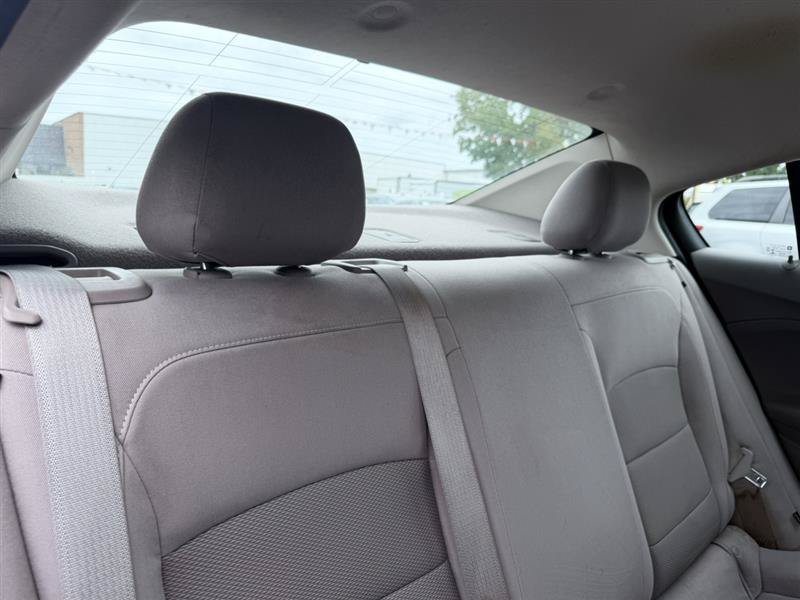 Used 2017 Chevrolet Cruze LS FWD image 13