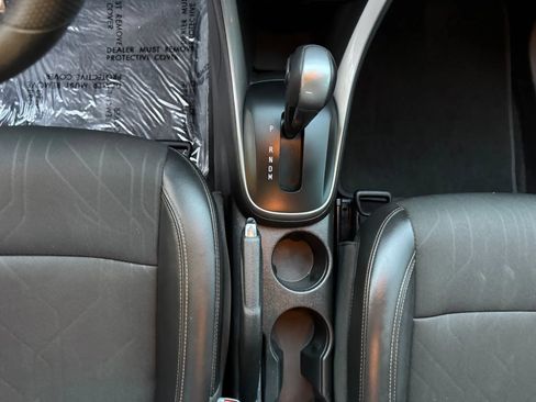 Used 2021 Chevrolet Trax LT image 34