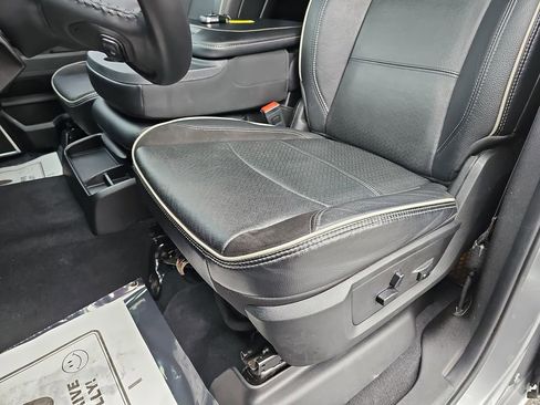 Used 2024 RAM 2500 Laramie w/ Safety Group image 33