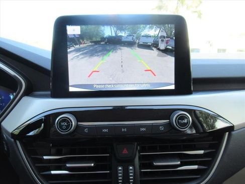 Used 2022 Ford Escape SEL w/ Technology Package FWD image 27