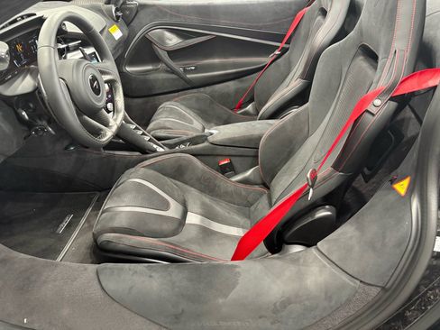 New 2025 McLaren 750S Spider image 6