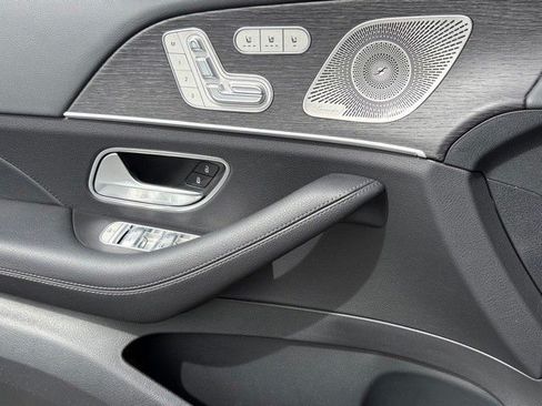 New 2026 Mercedes-Benz GLS 450 4MATIC image 17