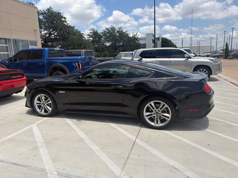 Used 2020 Ford Mustang GT Premium w/ Equipment Group 401A RWD image 8