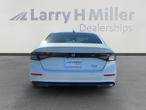 Used 2024 Honda Accord Touring image 4