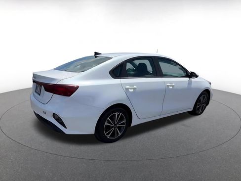 Used 2024 Kia Forte LXS FWD image 15
