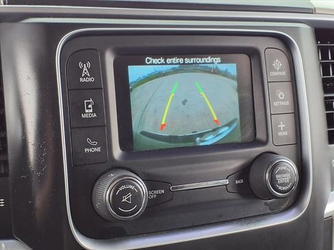 Used 2019 RAM 1500 Classic SLT image 11