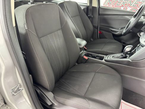 Used 2016 Ford Focus SE image 31