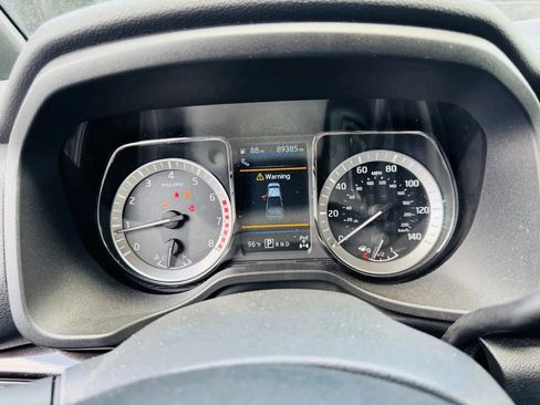 Used 2019 Nissan Titan SV w/ SV Convenience Package image 24