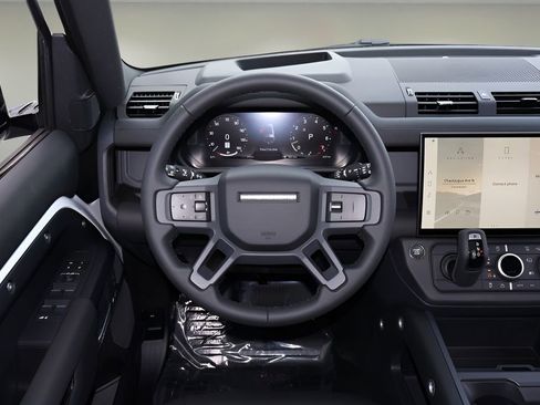 New 2026 Land Rover Defender 130 X-Dynamic SE image 15
