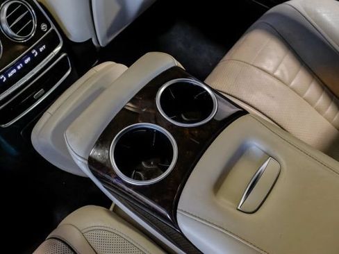 Used 2019 Mercedes-Benz S 560 4MATIC Sedan image 51