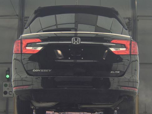 Used 2022 Honda Odyssey Elite image 5