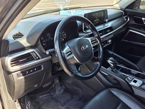 Used 2020 Kia Telluride LX AWD/4WD image 10