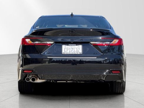 Used 2026 Toyota Camry Hybrid FWD image 5