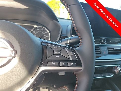 New 2025 Nissan Altima 2.5 SR w/ SR Premium Package FWD image 24