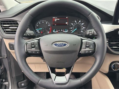 Used 2022 Ford Escape SEL AWD/4WD image 15