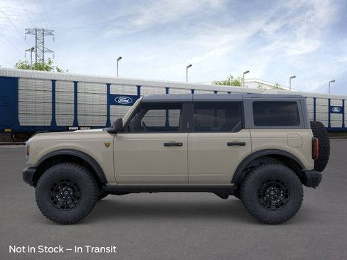 New 2026 Ford Bronco Badlands AWD/4WD image 3